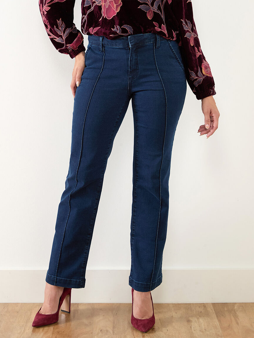 Women s Petite Jeans at Cleo Canada