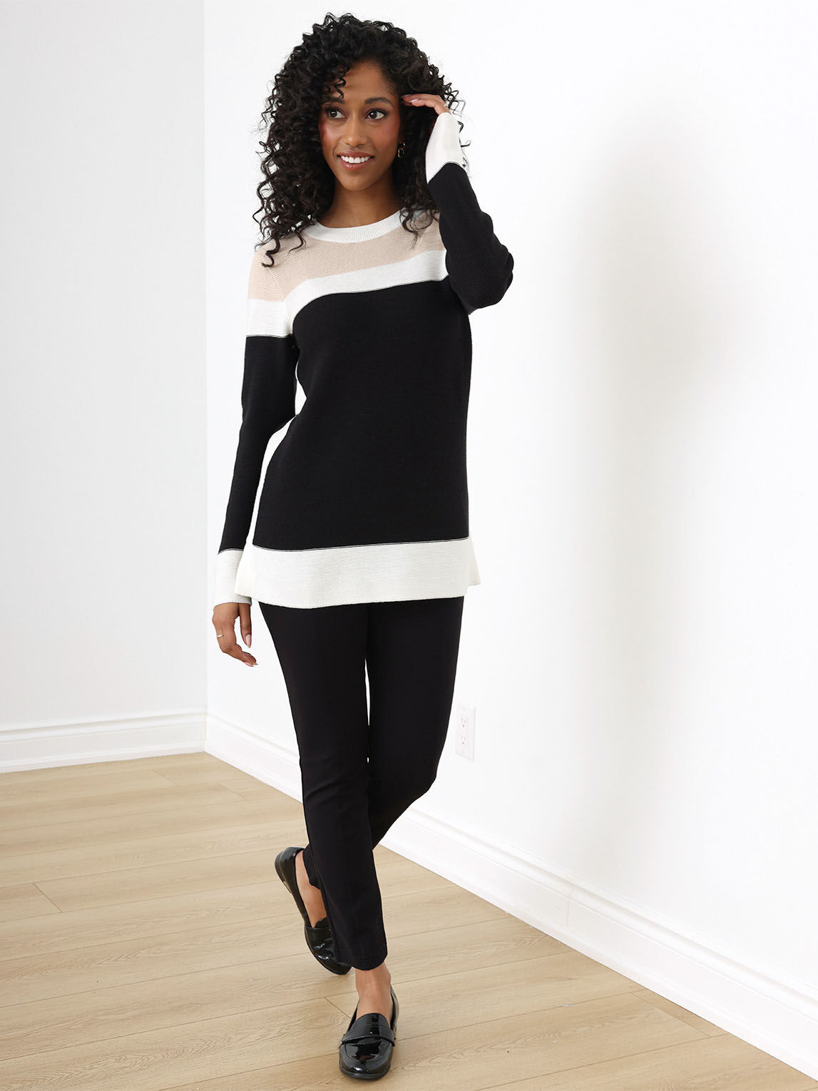 CLEO Petite Colourblock Scoop Neck Pullover Sweater Bramalea