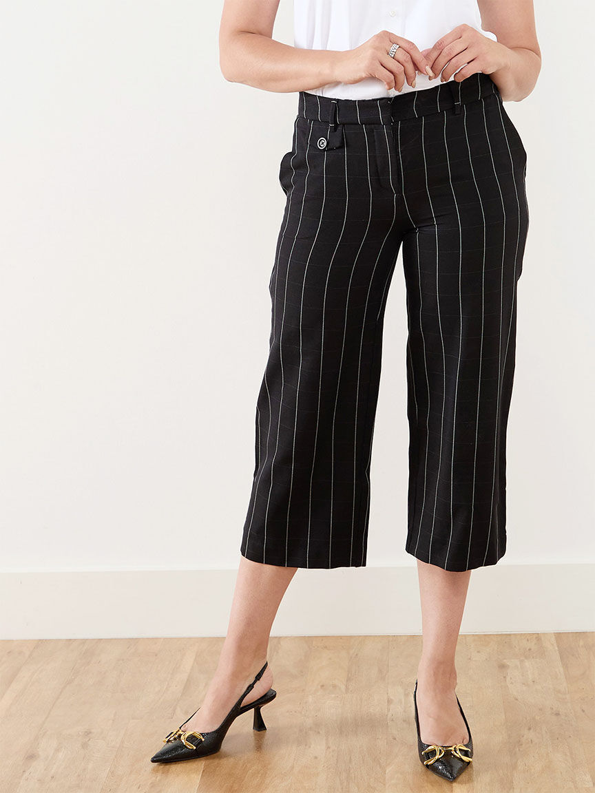 Knee length capris discount