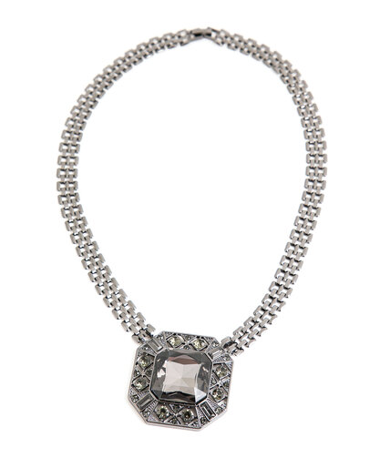 Black Crystal Pendant Necklace Image 3