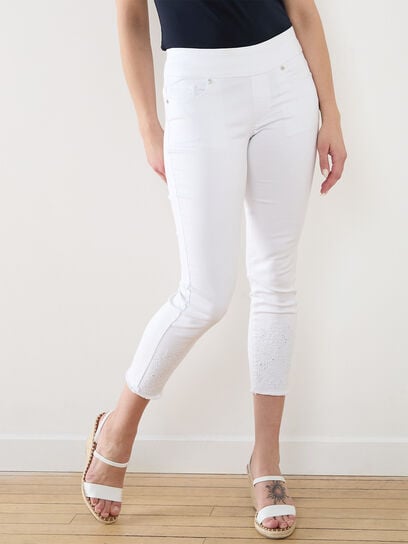 White Embroidered Pull-On Crop Jeans by GG Jeans