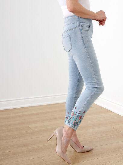 Light Wash Aztec Embroidered Ankle Jeans 