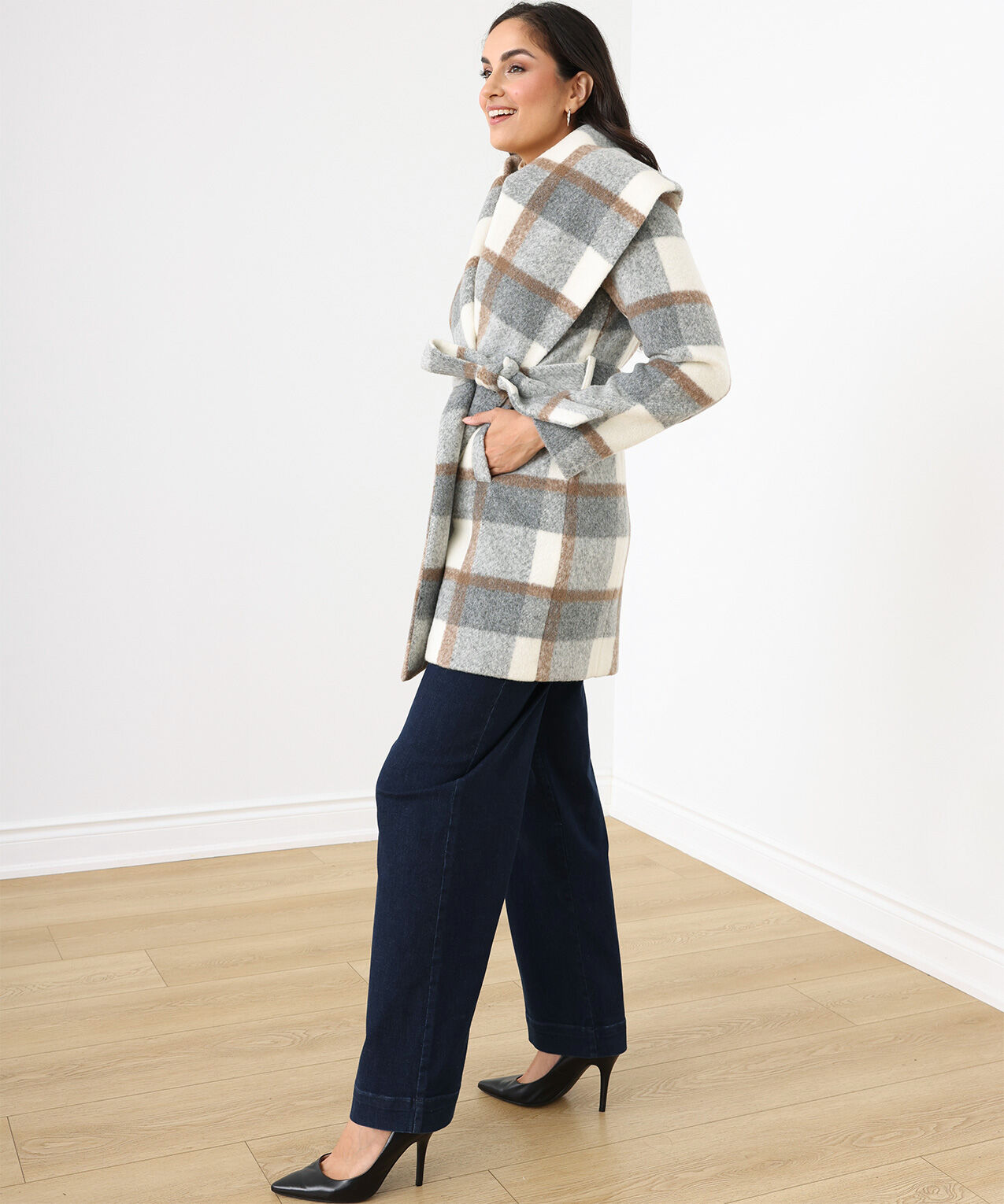 Plaid new arrivals wrap coat