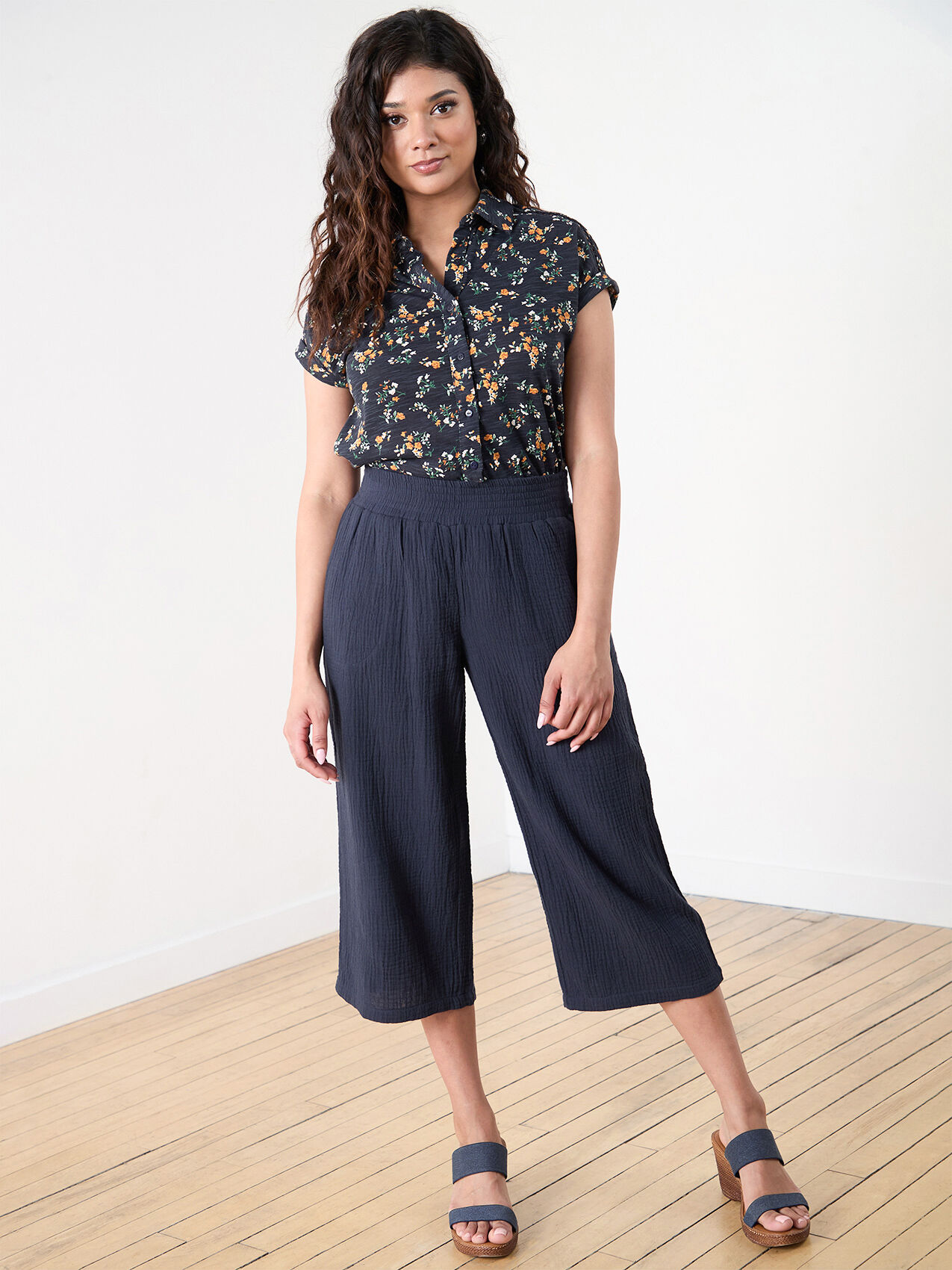 Crinkle crop pants deals