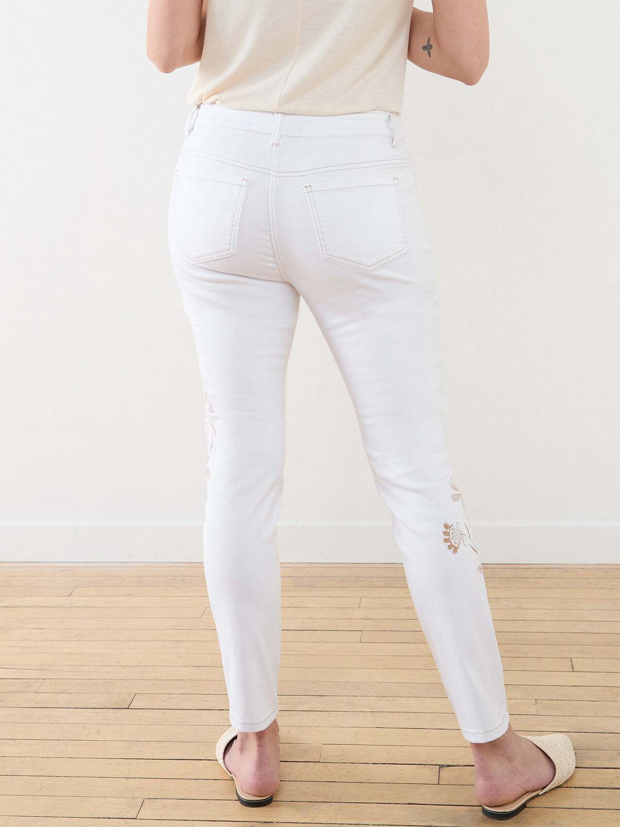 White embroidered jeans online