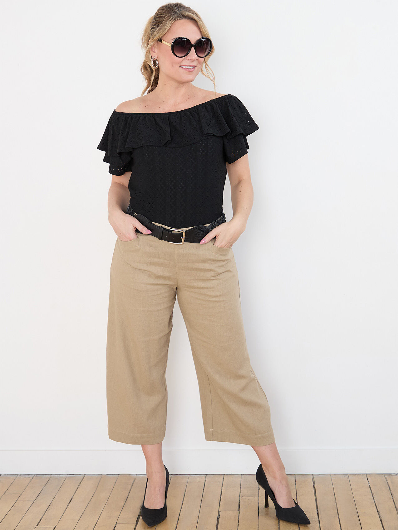 Linen cropped trousers on sale