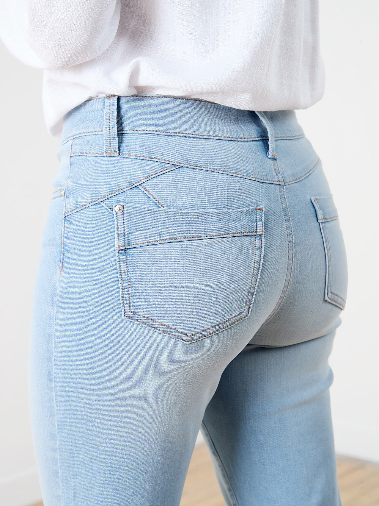 Lilly Slim Denim Capris Cleo 4000009905