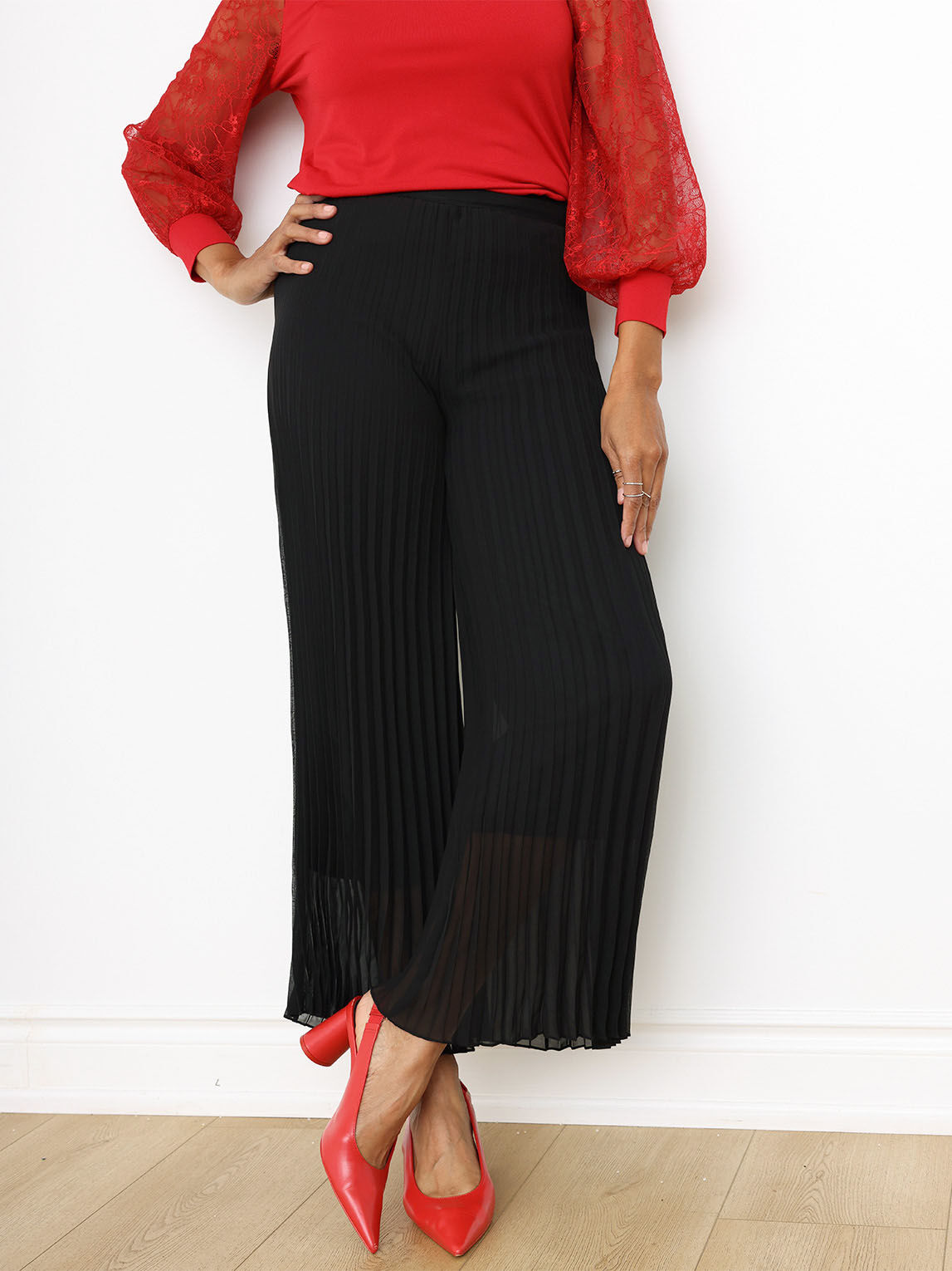 Pleated crop pants hot sale