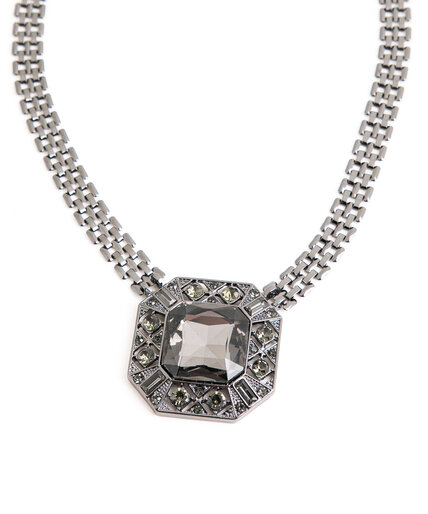 Black Crystal Pendant Necklace Image 1