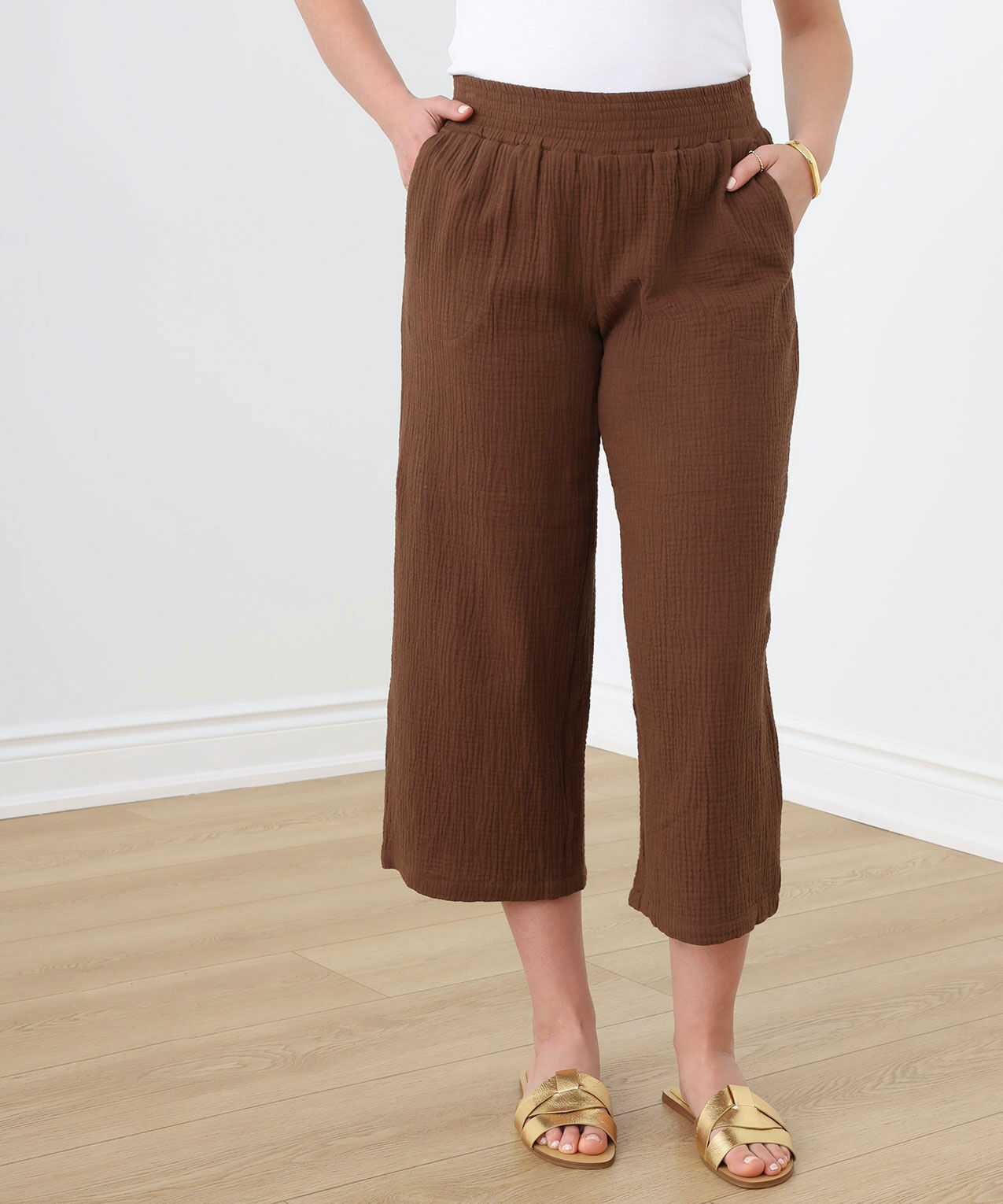 Low Impact Textured Pull On Crop Pant Cleo 4000008080