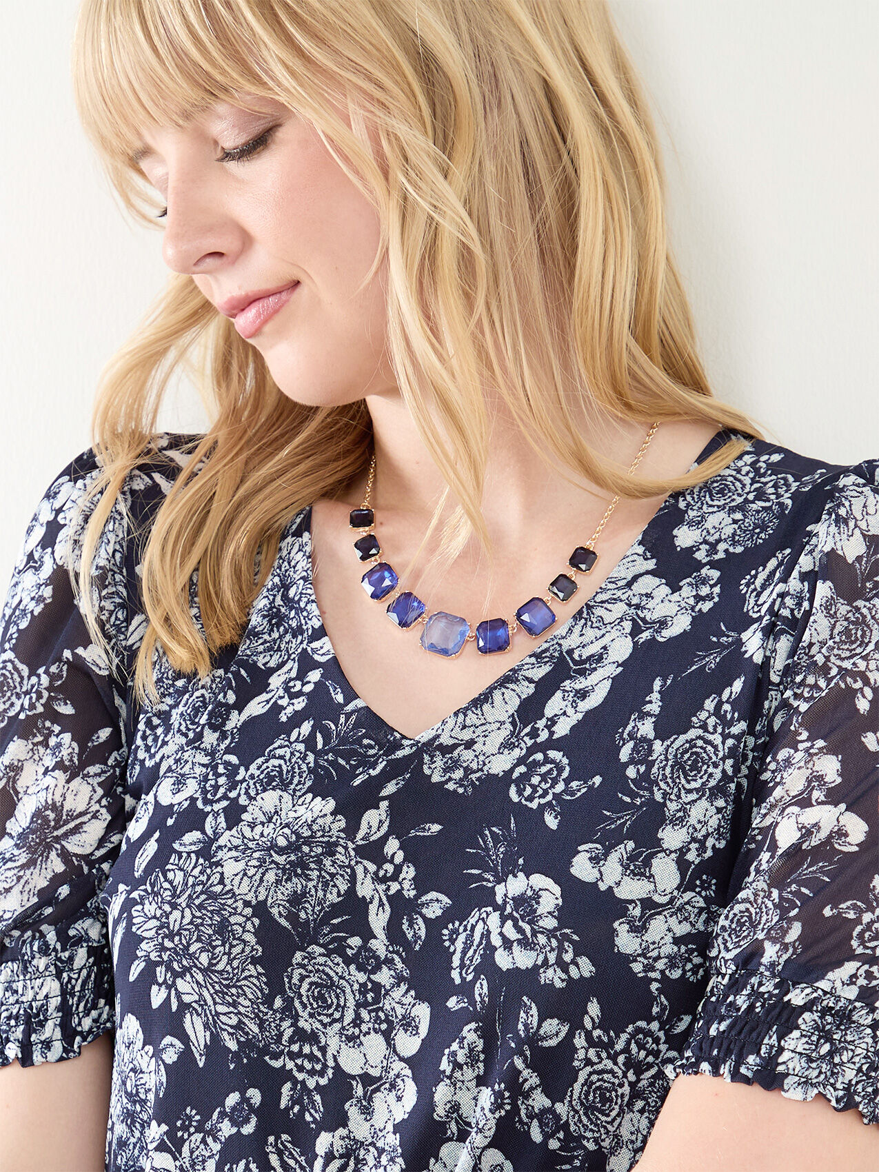 Glass stone necklace new arrivals