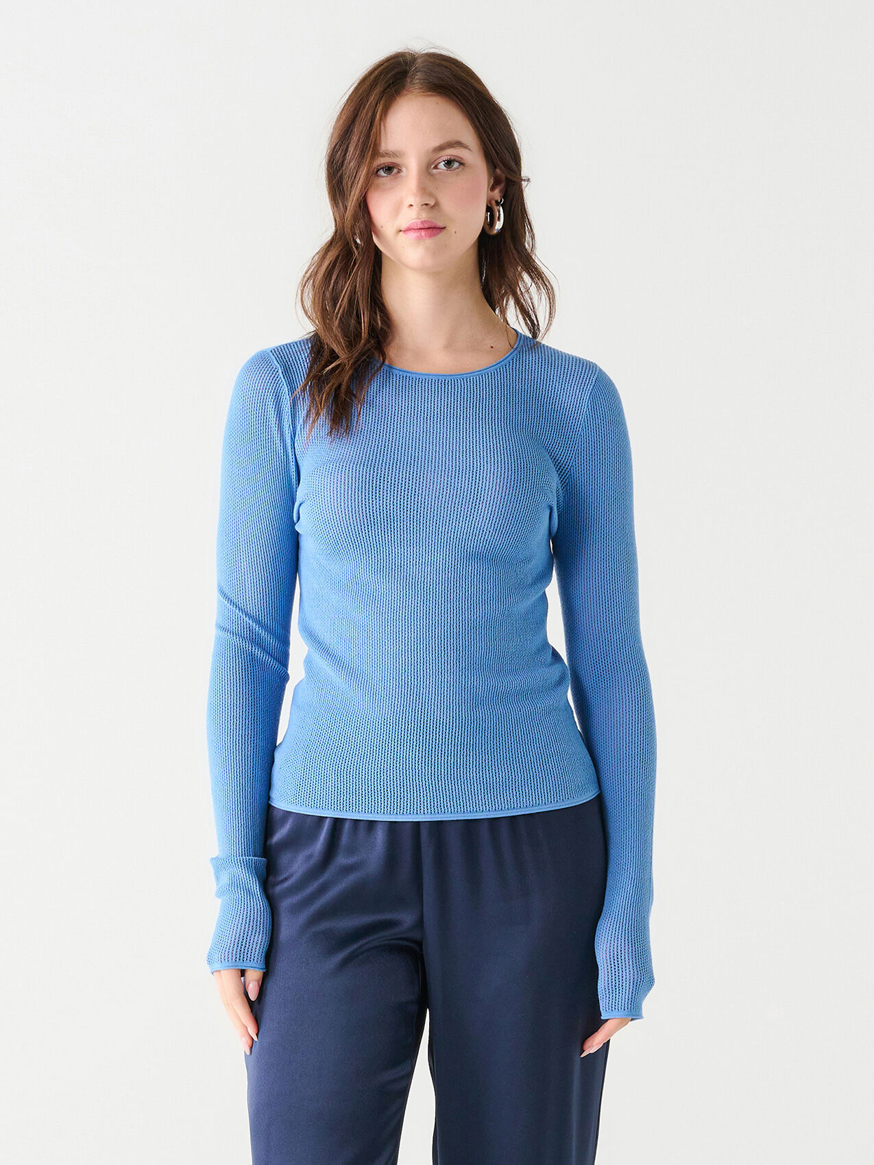 Crew neck mesh sweater by Black tape Cleo Ocean M Black Tape