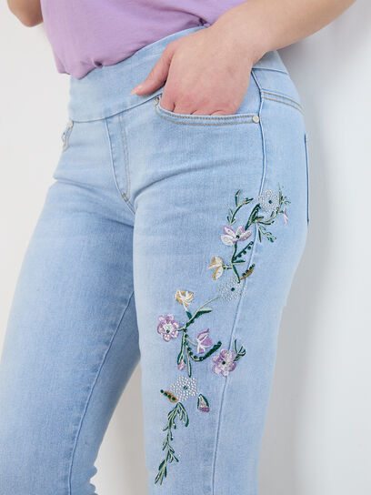 Floral Embroidered Ankle Jeans
