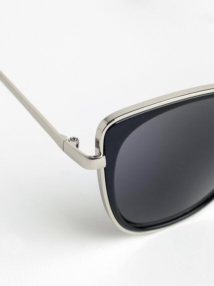 Black Cat Eye Single-Vision Reader Sunglasses Image 3