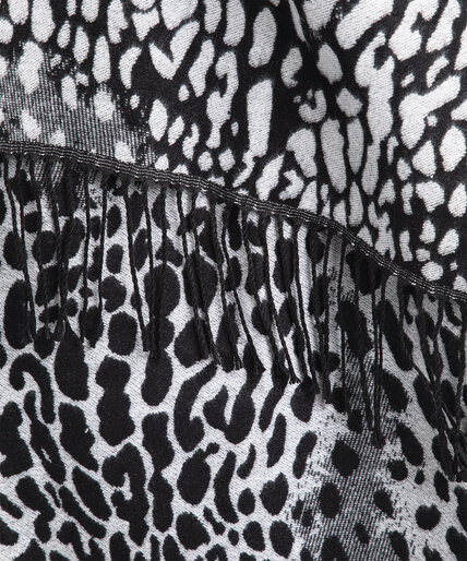 Super Soft Leopard Scarf Image 2