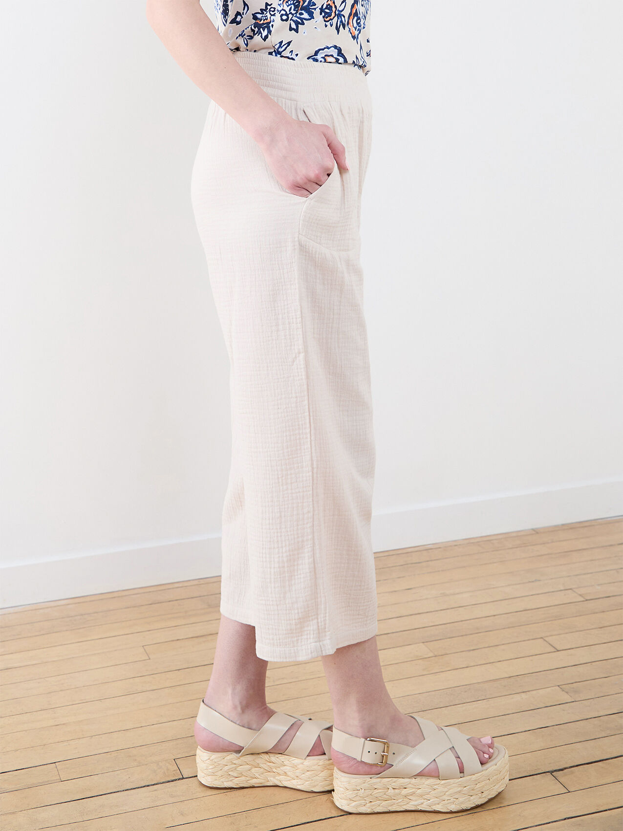 Crinkle cotton capris shop
