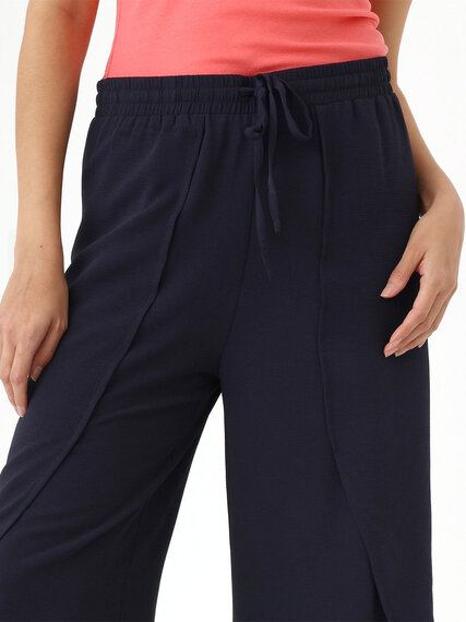 Bubble Crepe Pull-On Tulip Pant Image 4