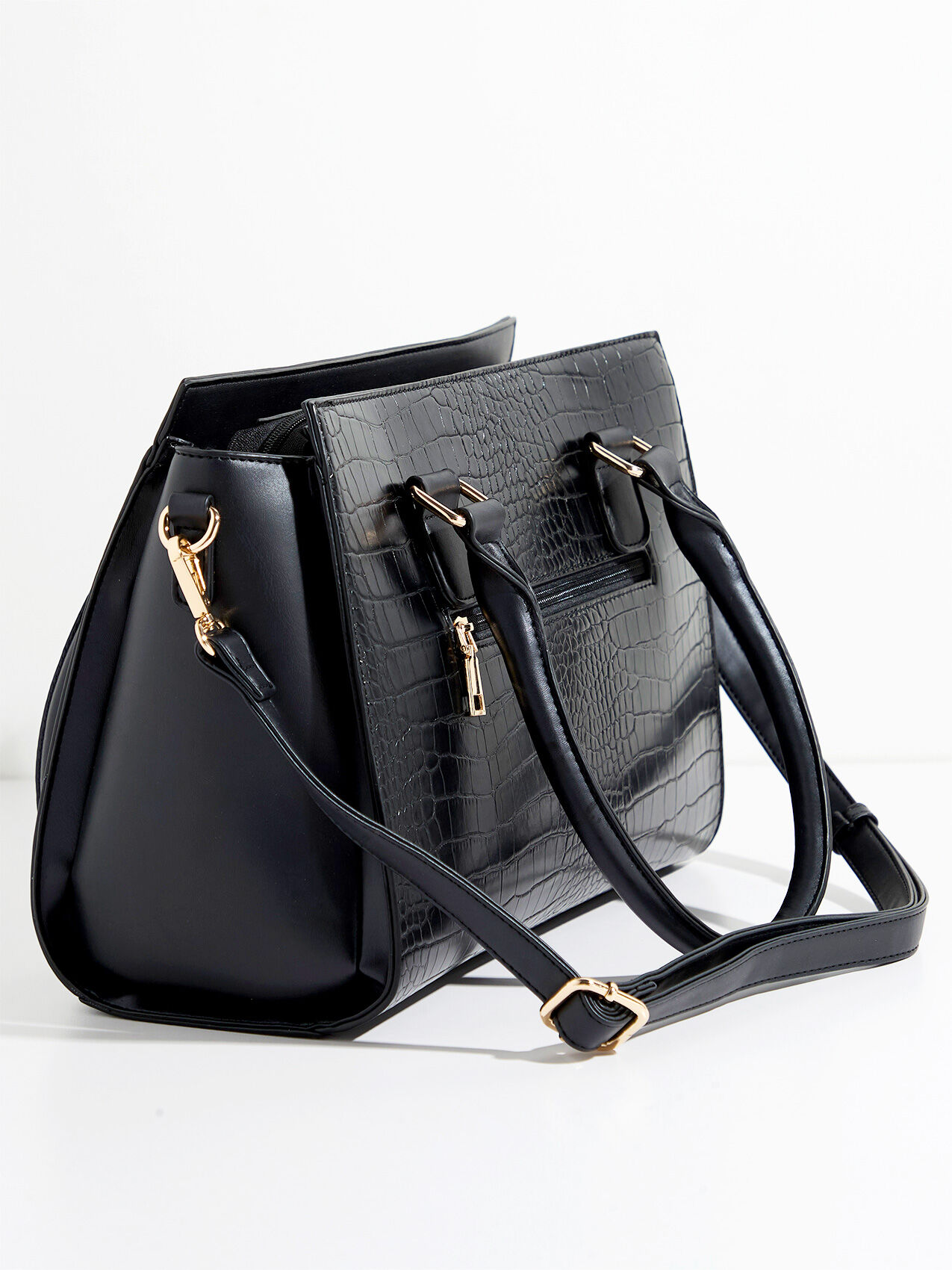 Cleo womens messenger bag online