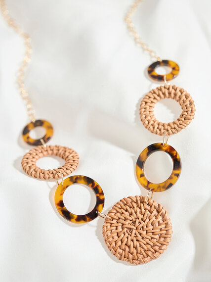 Tortoiseshell Ring and Woven Disc Short Gold Necklace Image 4