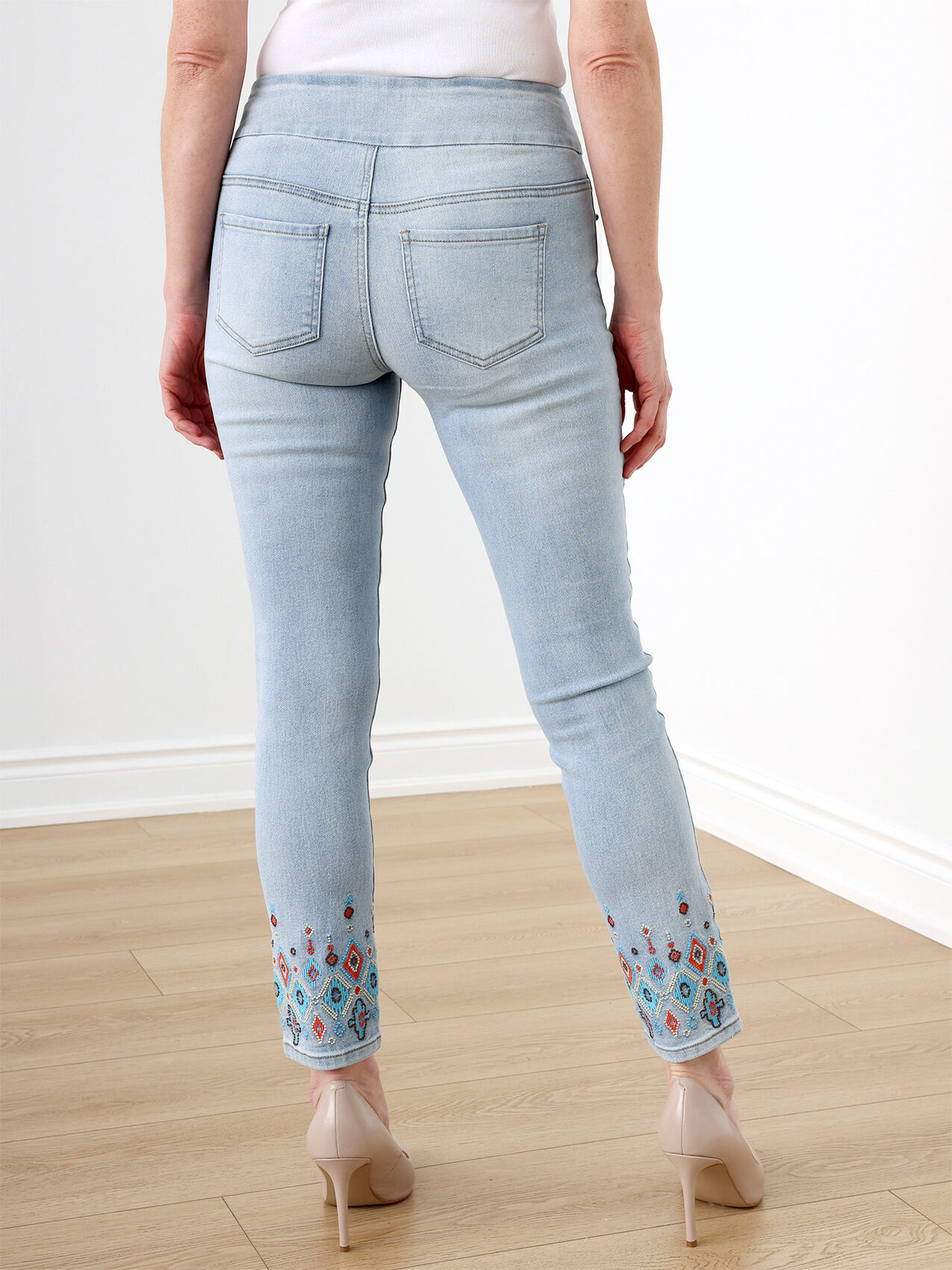 Light Wash Aztec Embroidered Ankle Jeans by GG