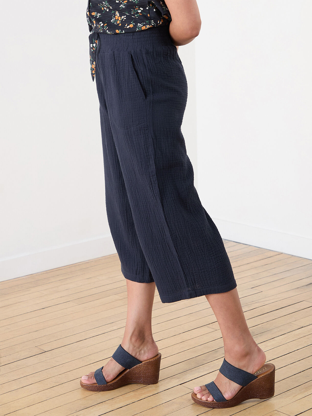 Crinkle crop pants store