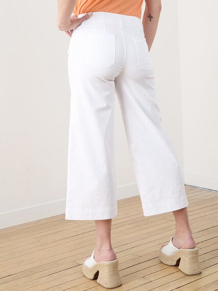 Haylie Wide Crop Jeans in White Image 5