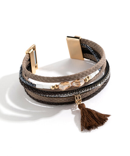 Mult-Strand Snap Bracelet Image 3