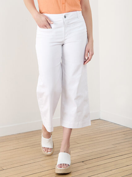 Haylie Wide Crop Jeans in White Image 2