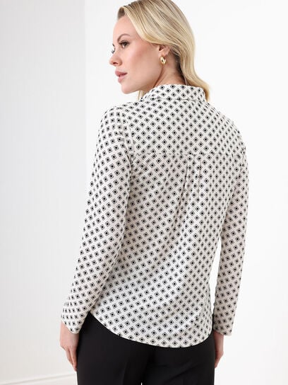 Petite Long Sleeve Collared Relaxed Fit Shirt