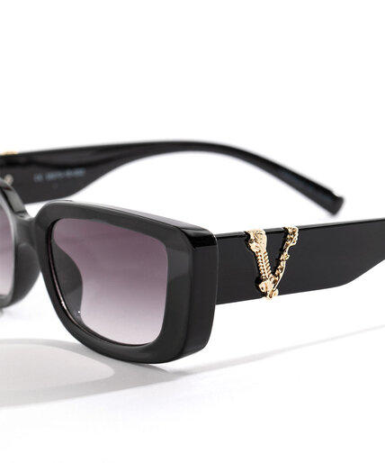 Black Almond Frame Sunglasses Image 2