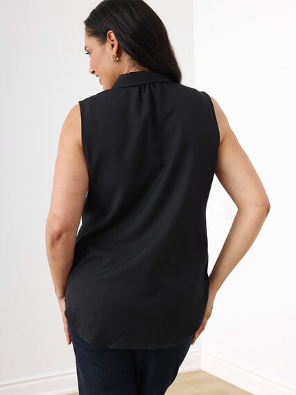 Sleeveless Collared Button Front Blouse in Black Image 4