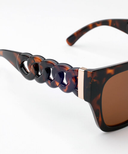 Tortoise Sunglasses with Chain Arm Detail Image 4