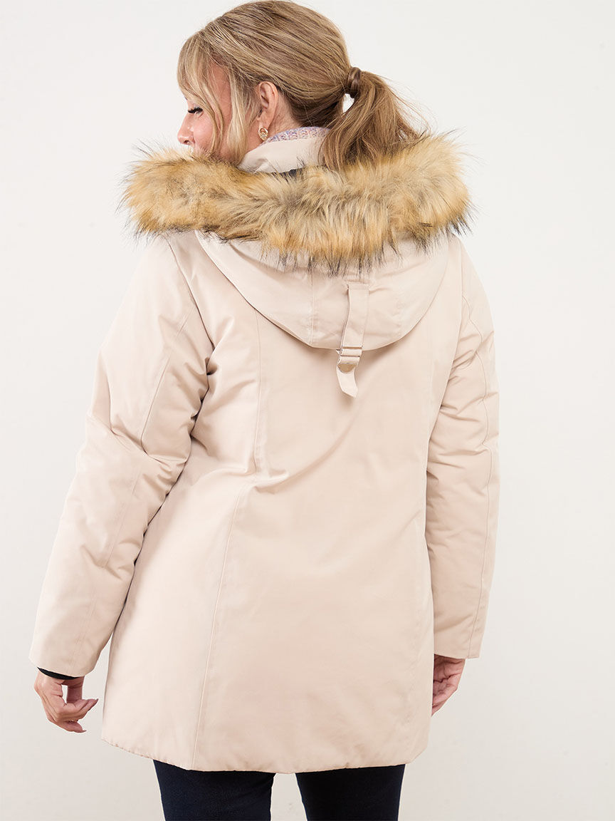 Fluffy hood parka hotsell