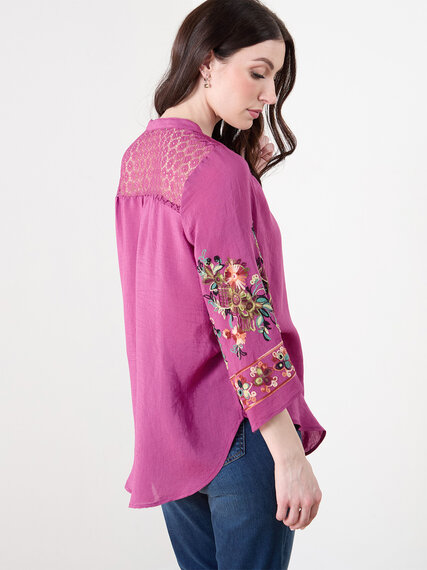 3/4 Sleeve Embroidered Blouse Image 2