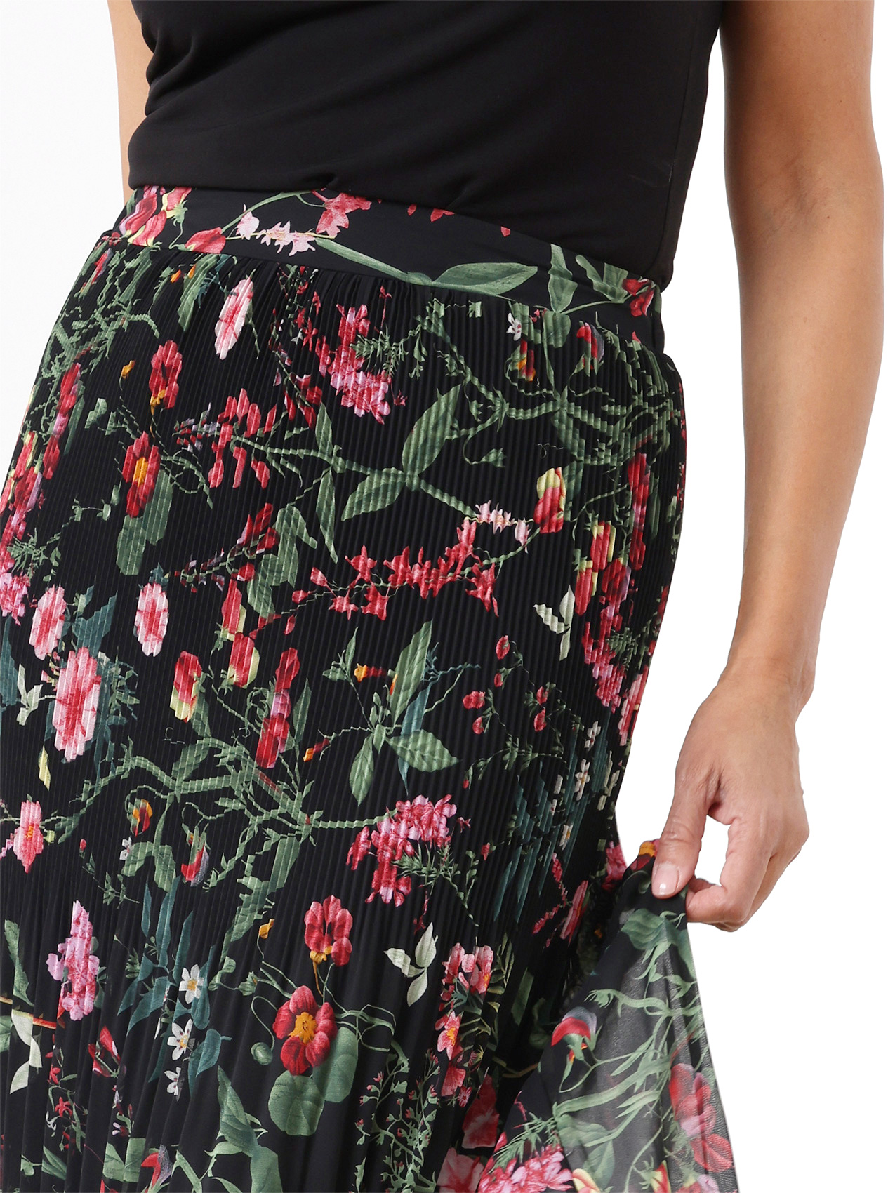 Cosmo Slip Skirt Black Floral – The Mimi Boutique